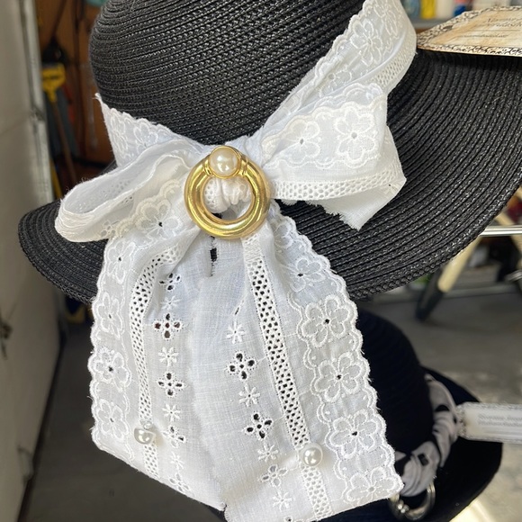 6 Kentucky Derby Hats - Picture 8 of 9